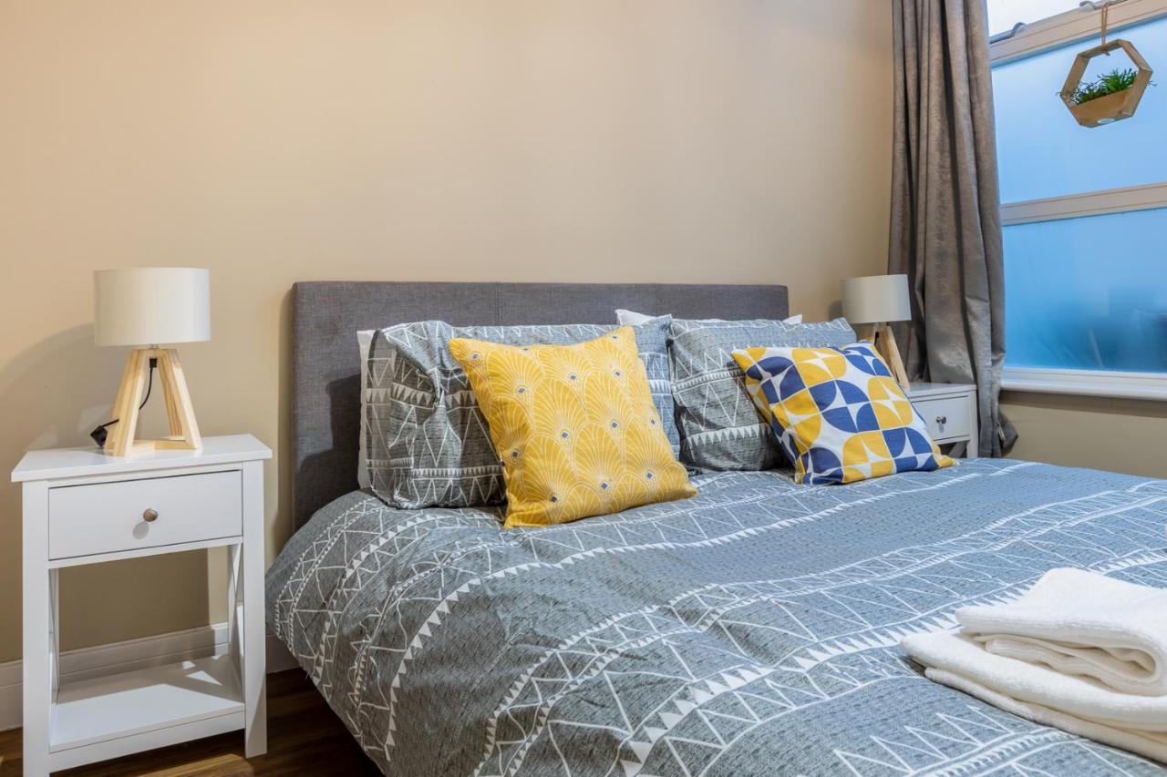 Апартаменты Modern 2Bd Flat In Camden Town Лондон Экстерьер фото